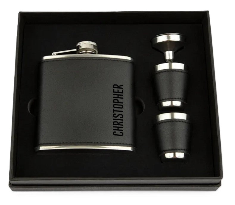 Coffret cadeau avec flasque en simili cuir personnalisable