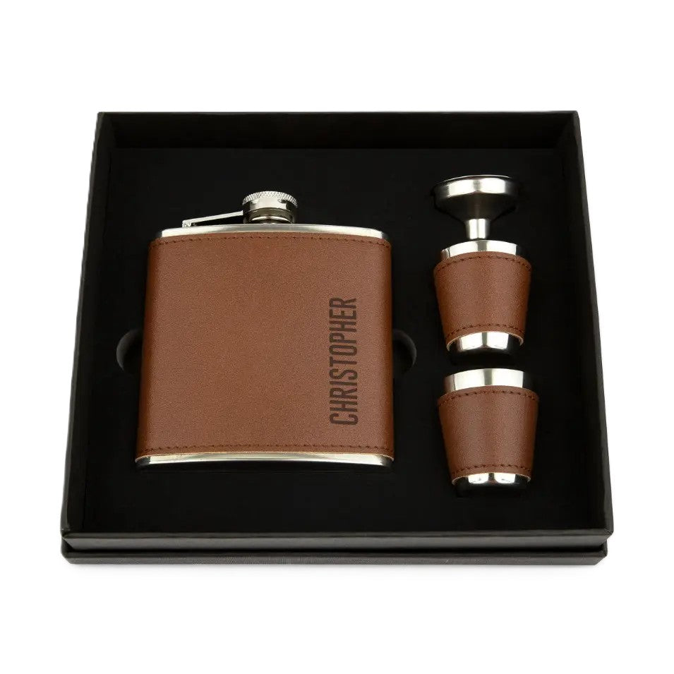 Coffret cadeau avec flasque en simili cuir personnalisable