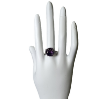 Ring with "Amethyst Rose" &amp; three Zirconia on each side adjustable